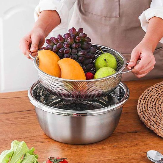 une-Passoire-contenant-des-fruits-et-legumes
