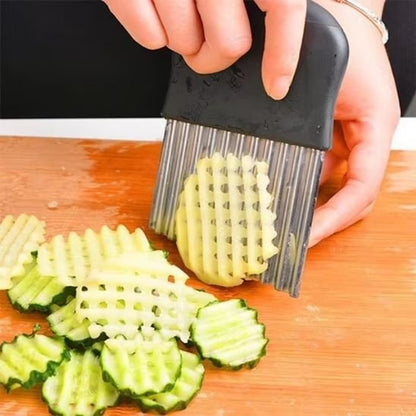 Coupe légume manuel utilisé pour créer des tranches ondulées.