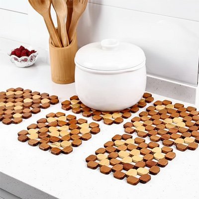 Dessous‑de‑plat-en-bois-au-design-géométrique
