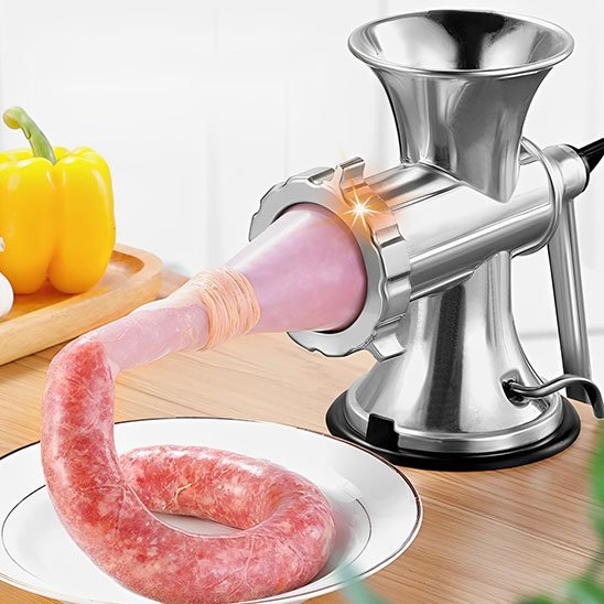 grand-Hachoir-a-viande-servant-a-hacher-de-la-viande-pour-saucisse 